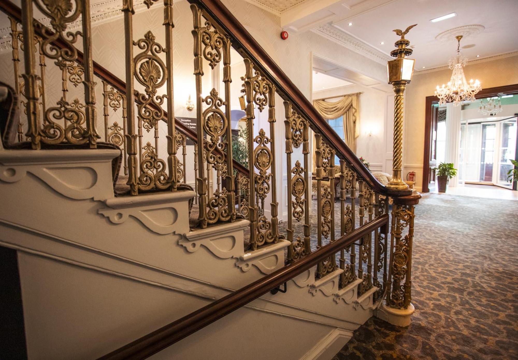 Grand Hotel Малахайд Экстерьер фото